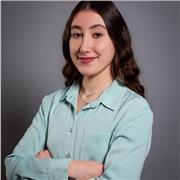 Étudiante en première année de Master en programme grande école, je serai ravie d’apporter mon aide à un élève.